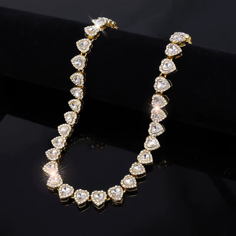 Luxurious and Exquisite Heart-Shaped Diamond-Set Stainless Steel Necklace for Everyday Matching Fashionable Jewelry