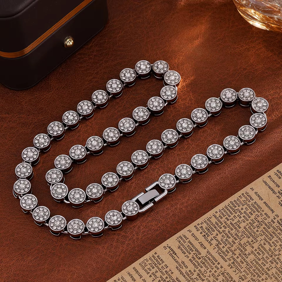 Luxurious and Exquisite Heart-Shaped Diamond-Set Stainless Steel Necklace for Everyday Matching Fashionable Jewelry